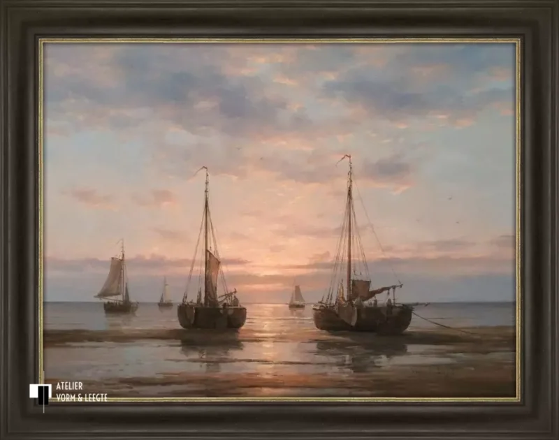 Schepen op het wad - Peter Sterkenburg - in sierlijst Procida donkerbruin-goud 36mm