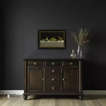 Walnoten in bolsters van Henk Helmantel aan de wand - in Epoque lijst